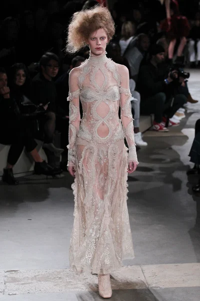 Look 33